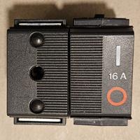 BTicino Living Classic 4530 – Presa Sicura 16A