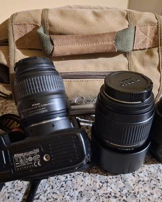kit Nikon D40 piu 3 obiettivi piu borsa 