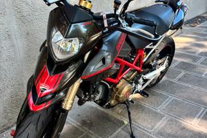 Ducati hypermotard 1100s carbon