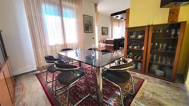 SOLUZIONE SINGOLA CON CORTE - zona MARINA PICENA