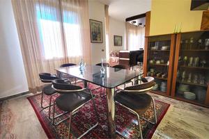 SOLUZIONE SINGOLA CON CORTE - zona MARINA PICENA