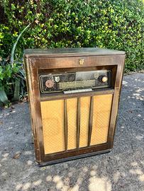 Radiofonografo marca UNDA RADIO