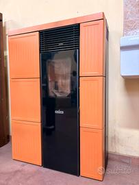 Stufa a pellet Ravelli con canalizzazione singola