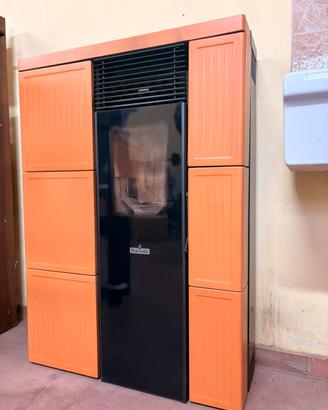 Stufa a pellet Ravelli con canalizzazione singola