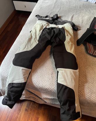 Paraschiena e pantaloni dainese