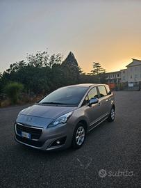 Peugeot 5008 1.6 HDi 115CV 7 posti unico proprieta
