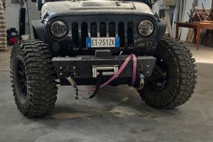 Jeep JK Wrangler 3.8. Tutto a libretto 