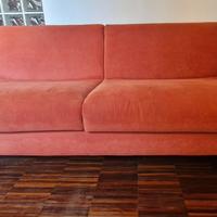 Divano letto matrimoniale. Materasso nuovo