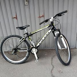 BICICLETTA TELAIO ALLUMINIO AMMORTIZZATA 26 