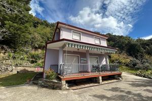 Villa di campagna con vista mare