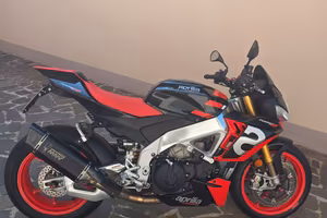 Aprilia tuono factory 