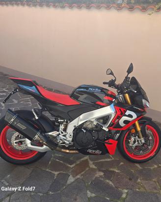 Aprilia tuono factory 