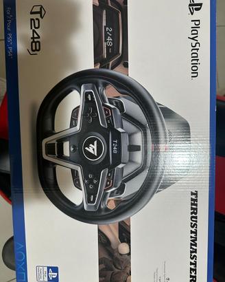 Thrustmaster T248 con pedaliera e cambio manuale