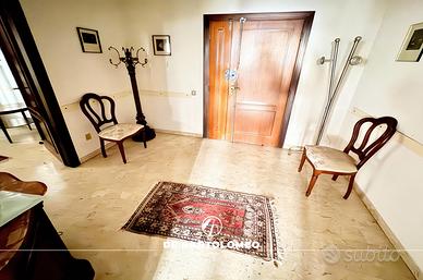 Appartamento via salinella angolo via plinio