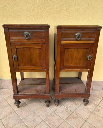 Comodini in legno da restaurare