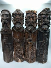 Set 4 statue in legno intagliato figure medievali