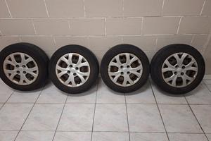 cerchi completi di pneumatici 175 65 14