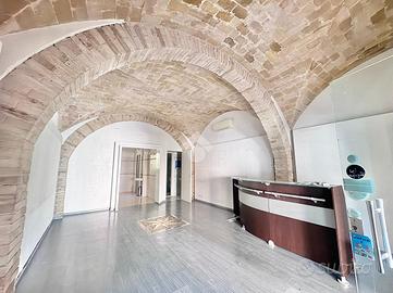 2 LOCALI A ASSISI
