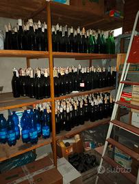 Bottiglie e bottiglioni da vino in vetro
