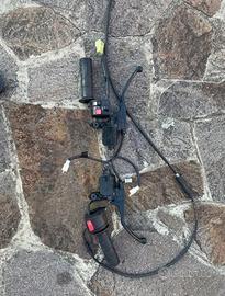 kit pompa freno con devialuci manopole e laccio