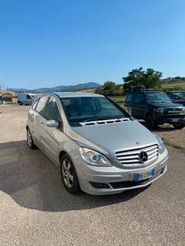 Disponibili ricambi Mercedes Classe B.