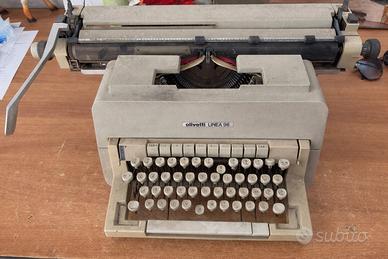 Macchina da scrivere Olivetti Linea 98 vintage