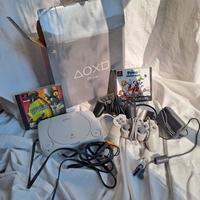 Playstation ONE con joysticks e cd giochi