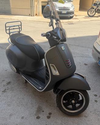Piaggio Vespa 300 GTS S