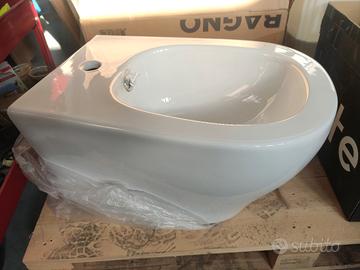 Bidet sospeso modello clessidra nuovo