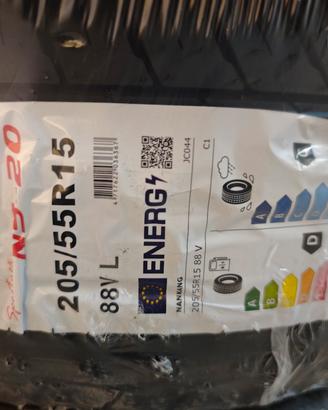 4 pneumatici estivi NANKANG 205/45/ R15