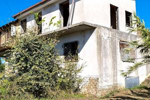 Casale e terreno agricolo