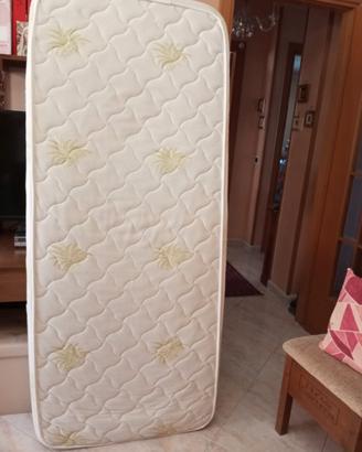 Set letto singolo – Materasso + Rete a doghe