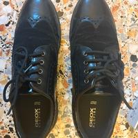 Scarpe Geox nere con lacci