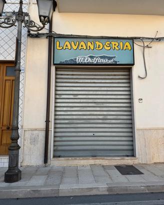 Lavanderia avviata dal 2004 con macchinari