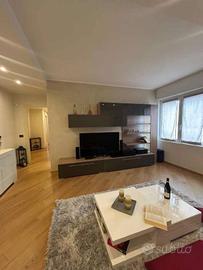 Appartamento di 89 m² con 3 locali e posto auto a 