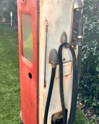 distributore benzina Bennet anni 50