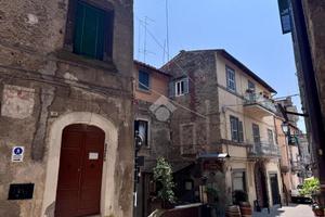 5 LOCALI A CAPRAROLA