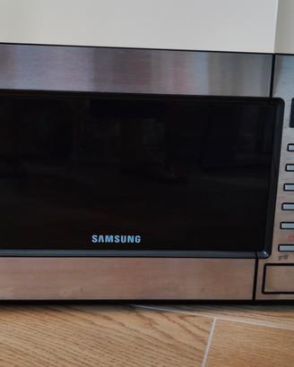 Forno microonde 