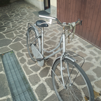 Diverse biciclette anche in blocco
