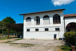 Magazzino/ casa