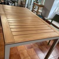 Tavolo da esterno allungabile