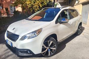 PEUGEOT 2008 1,6 HDI-TETTO PANOR-NAVI-3 REVISIONI