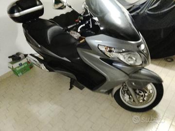 Suzuki burgman 400 