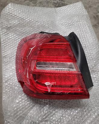 Faro posteriore SX Mercedes GLA x156