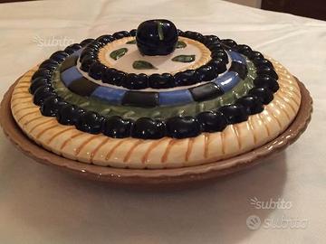 Tortiera con coperchio decorato