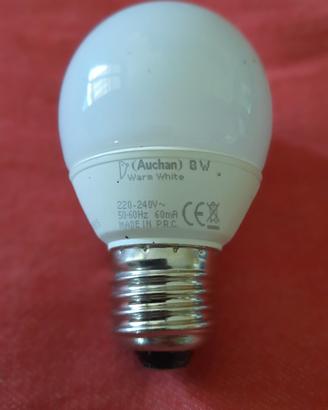 Lampadina a LED Auchan 8W K10915 luce calda