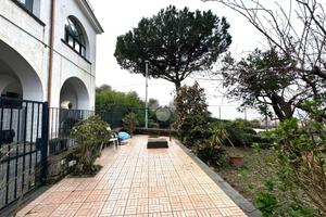 3 LOCALI A PIANO DI SORRENTO