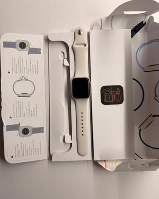 Apple Watch SE (2ª generazione) GPS 40 mm