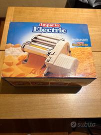 Macchina per tirar la pasta