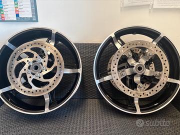 Cerchi in lega Harley Davidson con dischi